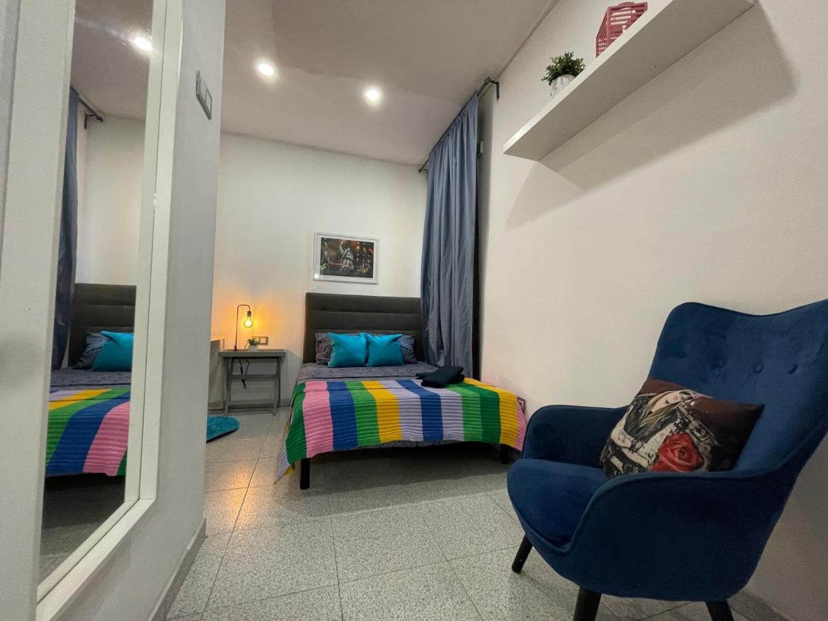Plaza Universidad Rooms Barcelona Exterior foto